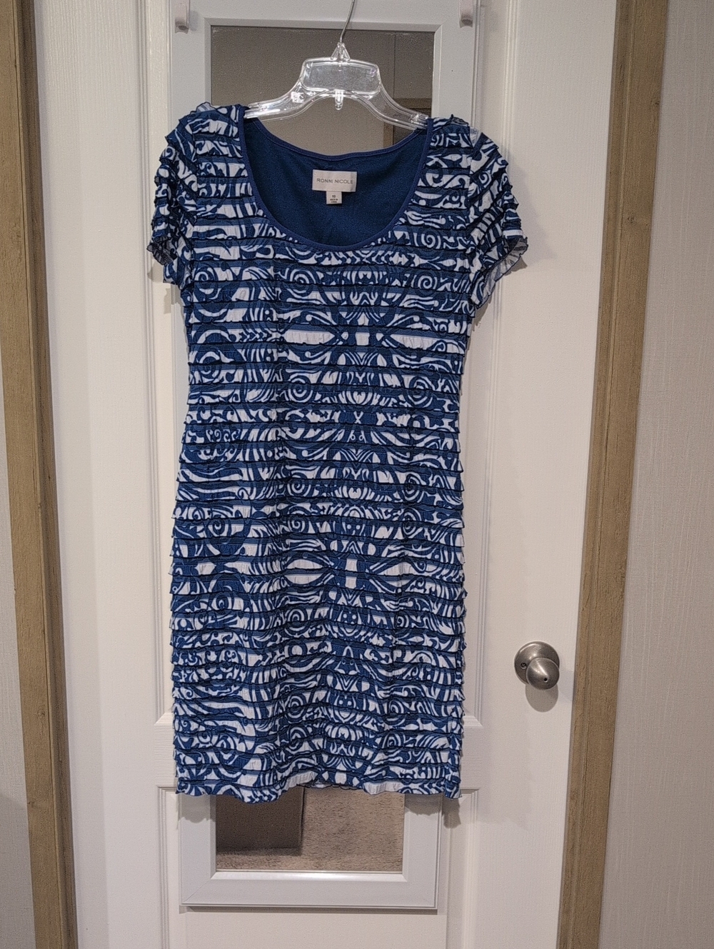 Ronni Nicole Blue and White Patterned Scoop Neck Dress